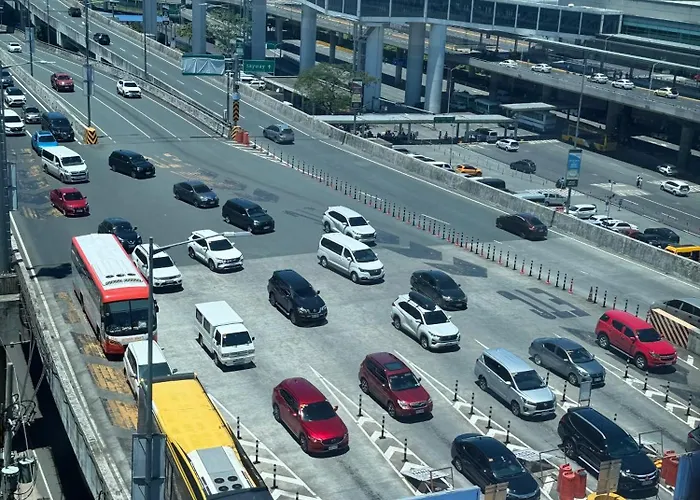 Airport View Walk To Naia 3